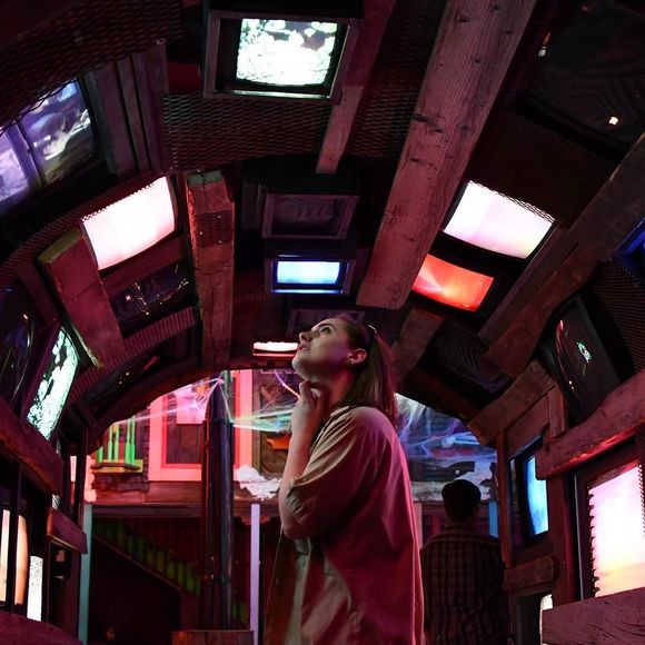 Meet your Posher, Kristin - Picture 1 of 1